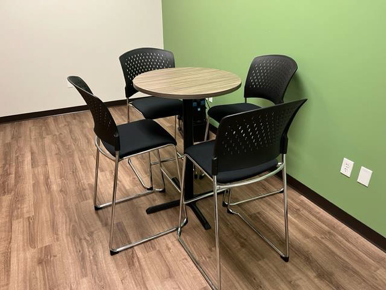 Lawyers Title Corporation Temecula, CA CA Office Design